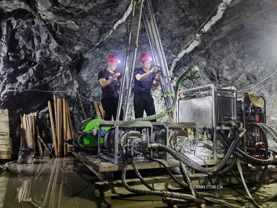 撥開“鎢”云見星光——江西省地調院基礎所豐城市徐山礦區（擴深）鎢礦資源儲量核實項目紀實