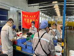 奮楫跑贏“上半場” 乘勢攻堅“下半程”——自硬公司上半年生產經營工作紀實